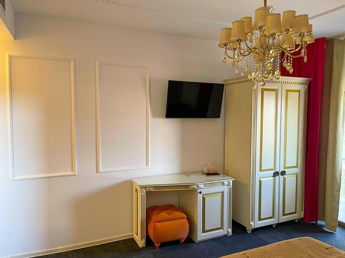 Hotel Goya Collection Târgu Jiu المظهر الخارجي الصورة