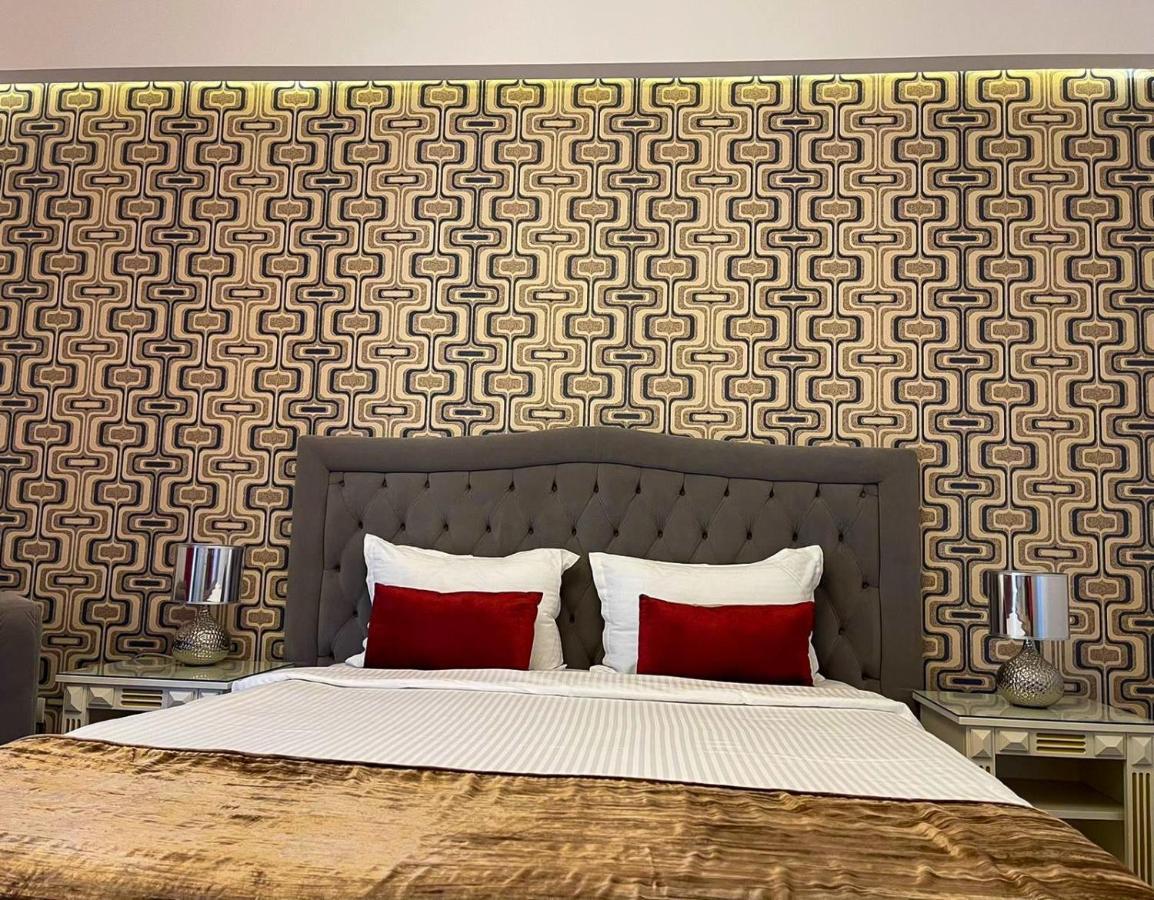 Hotel Goya Collection Târgu Jiu المظهر الخارجي الصورة