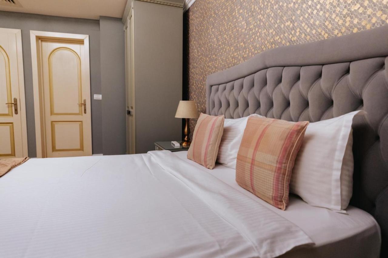 Hotel Goya Collection Târgu Jiu المظهر الخارجي الصورة