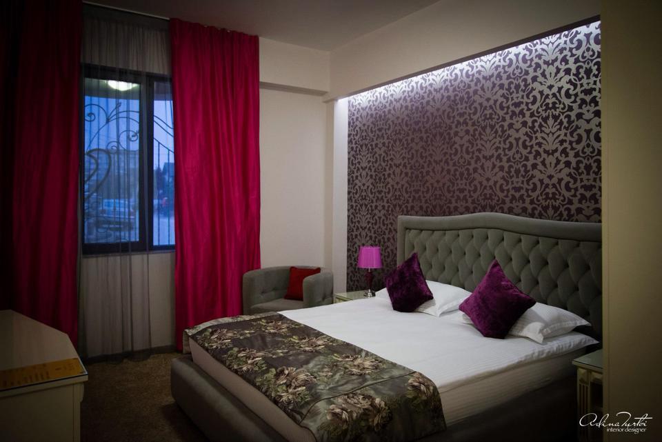 Hotel Goya Collection Târgu Jiu المظهر الخارجي الصورة