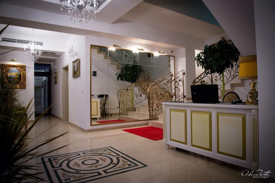 Hotel Goya Collection Târgu Jiu المظهر الخارجي الصورة
