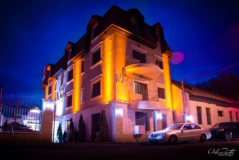 Hotel Goya Collection Târgu Jiu الغرفة الصورة